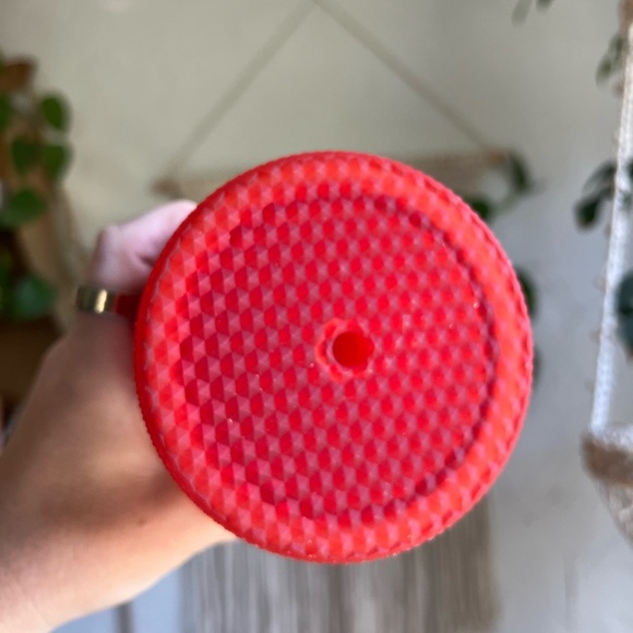 Starbucks 2021 Red Studded Venti Cold Cup Tumbler 24oz – Limited Edition Holiday - Picture 3 of 7